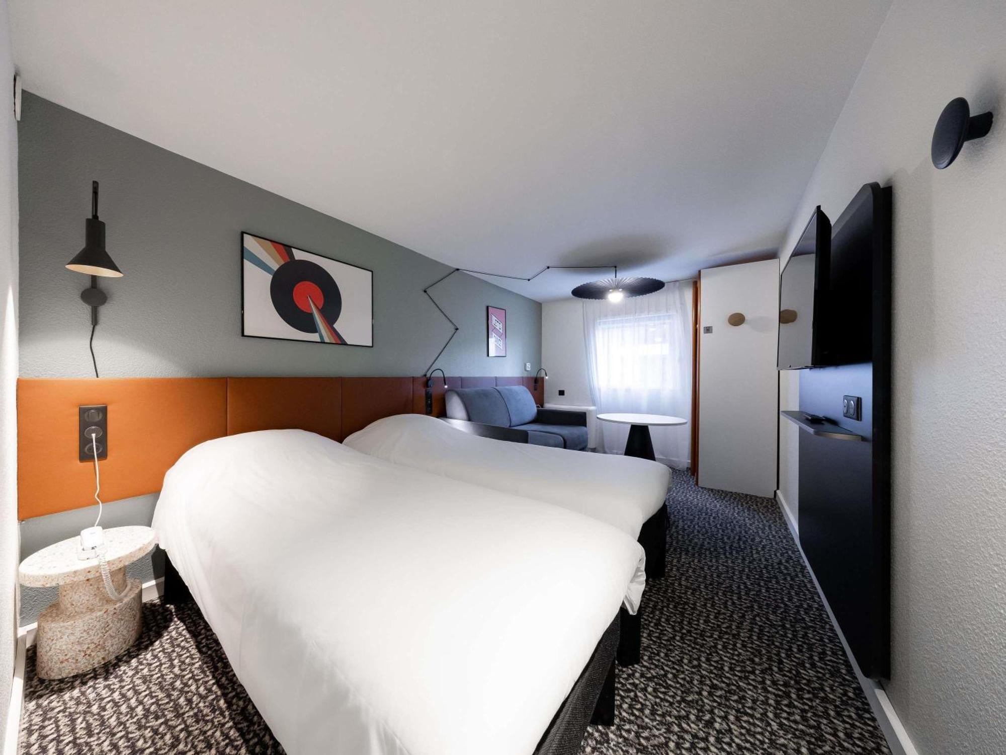 Standard Double Room with One Double and One Single Bed - Non-Smoking
